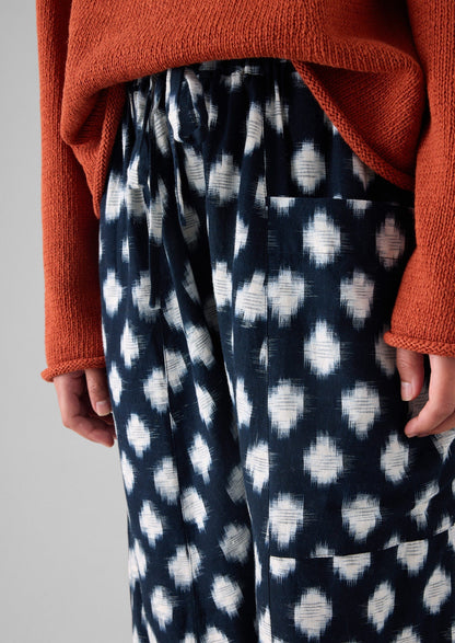 Pantaloni a vita alta con motivo ikat a tratteggio incrociato | Blu indaco