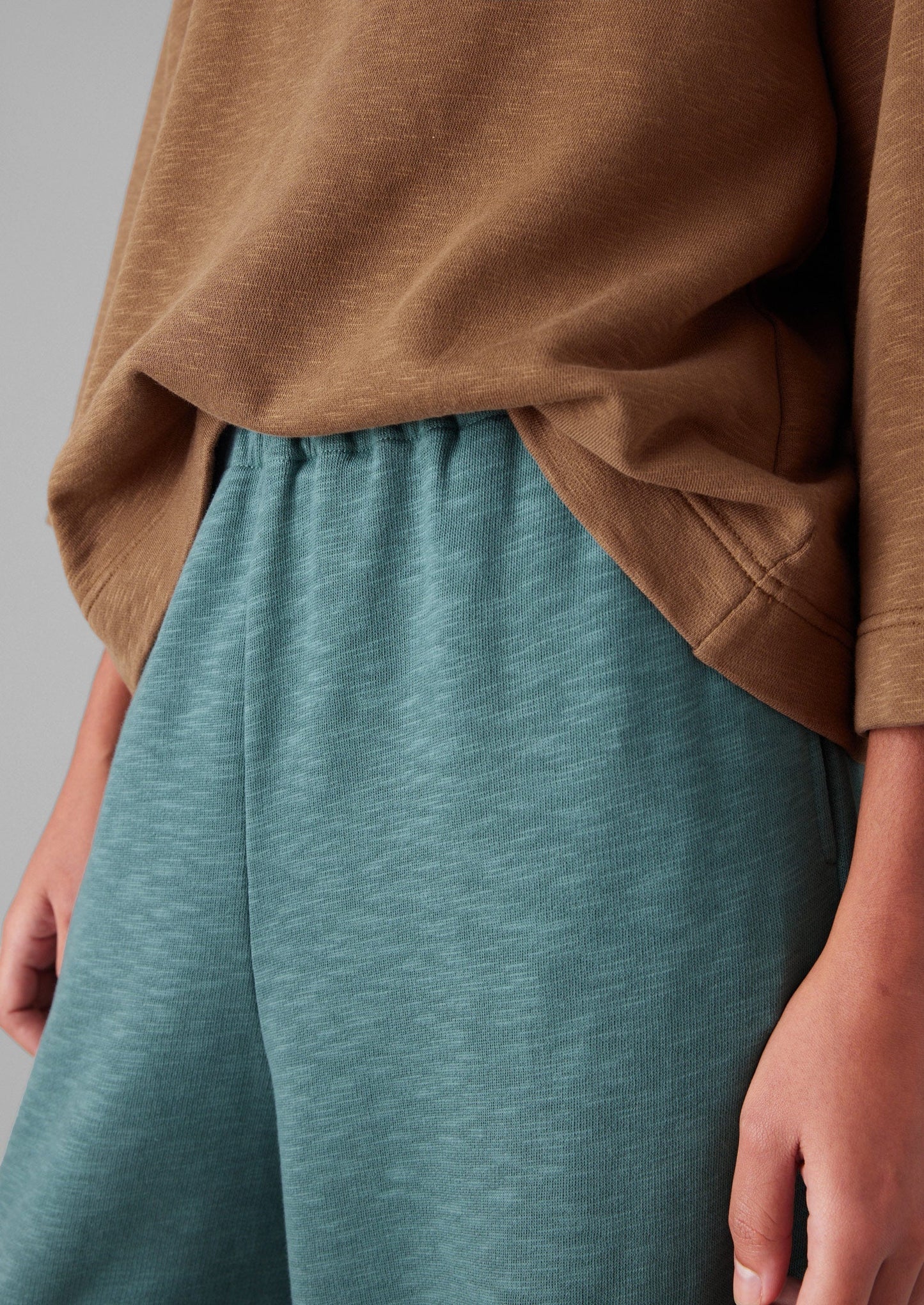 Pantaloni in jersey con retro ad anello | Giada polverosa