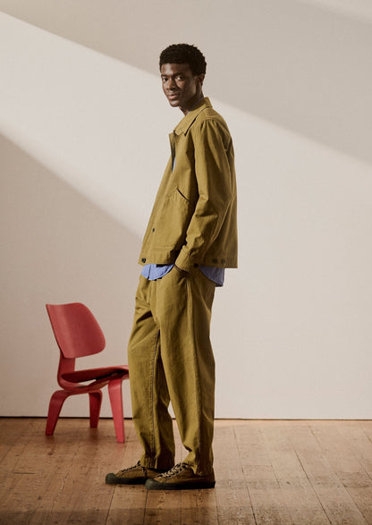Giacca coach in cotone biologico con tasca applicata | Verde oliva caldo