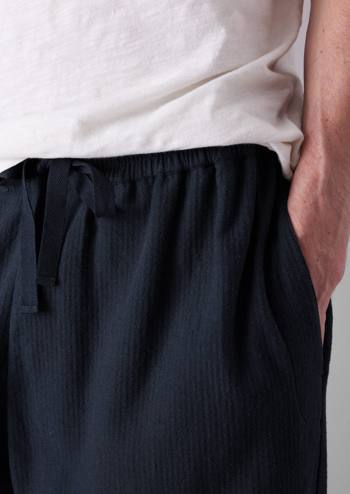 Pantaloni con coulisse in cotone spazzolato a spina di pesce | Blu ardesia