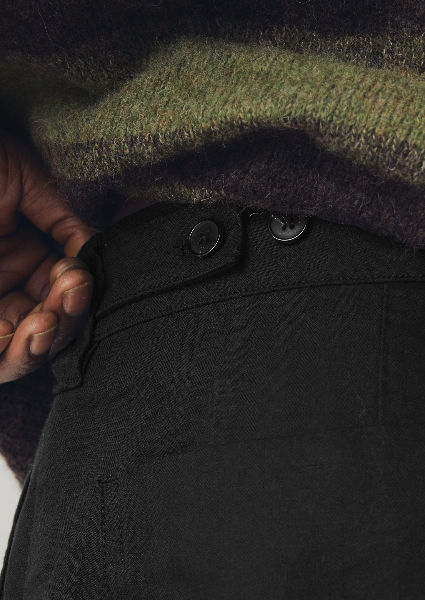 Pantaloni a gamba larga in cotone e lana a spina di pesce | Nero