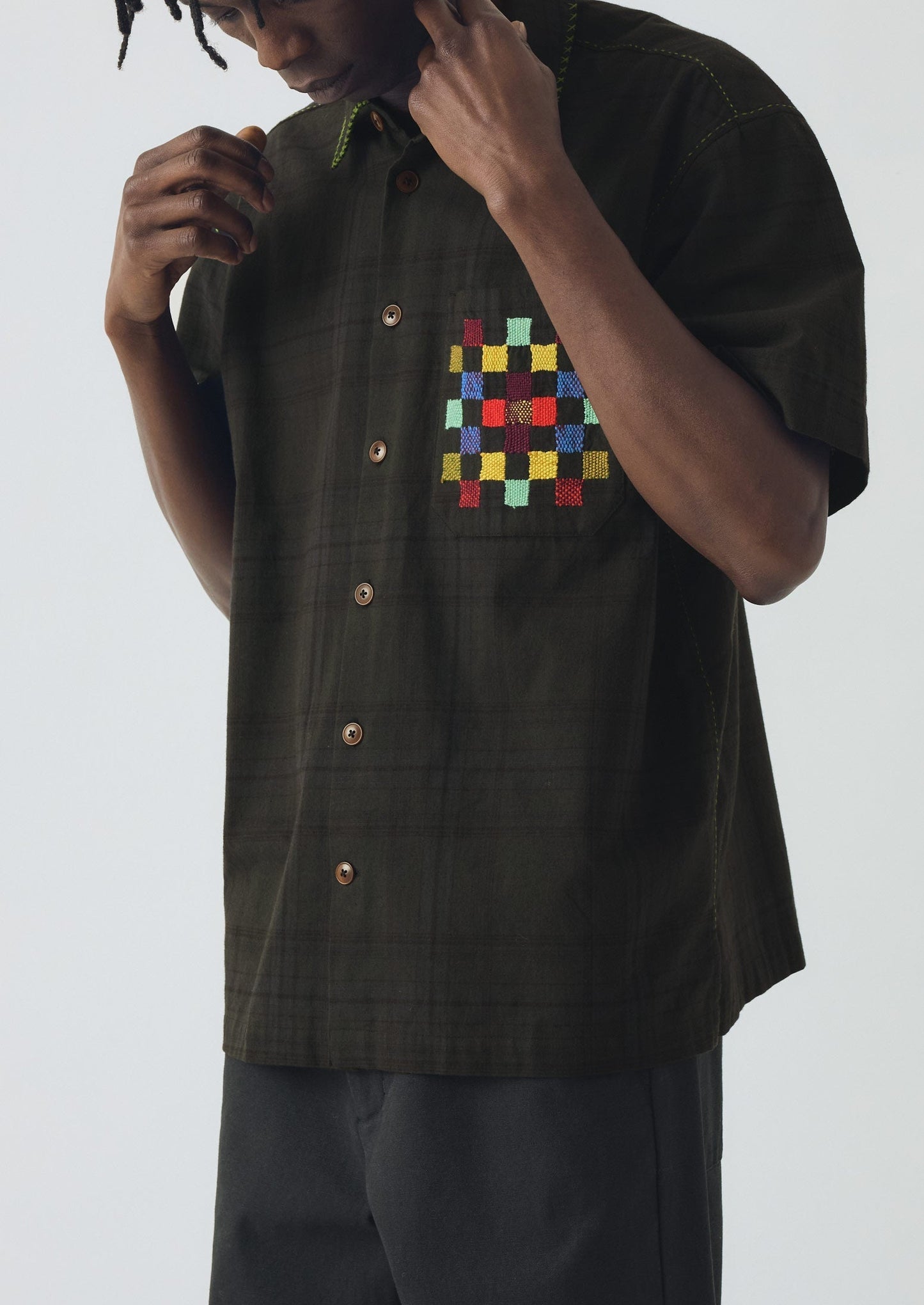 Camicia ricamata a mano sovratinta | Graphite Multi