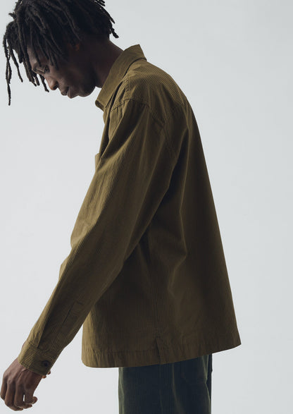 Camicia a righe con tasca grande e bottone | Oliva