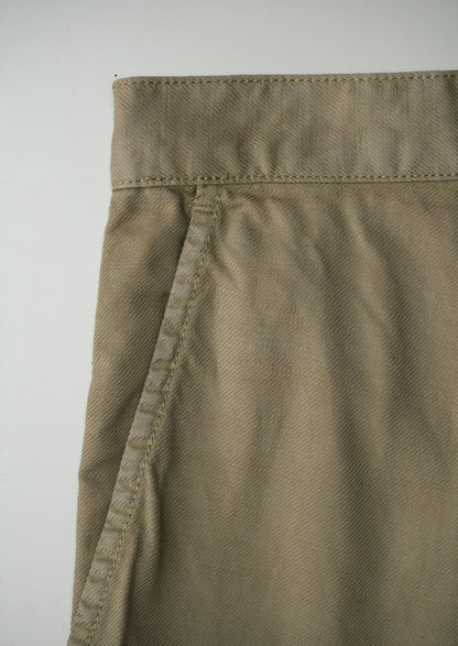 Gonna a pieghe in twill di cotone spazzolato rinnovato, taglia 16 (10) | Cachi chiaro