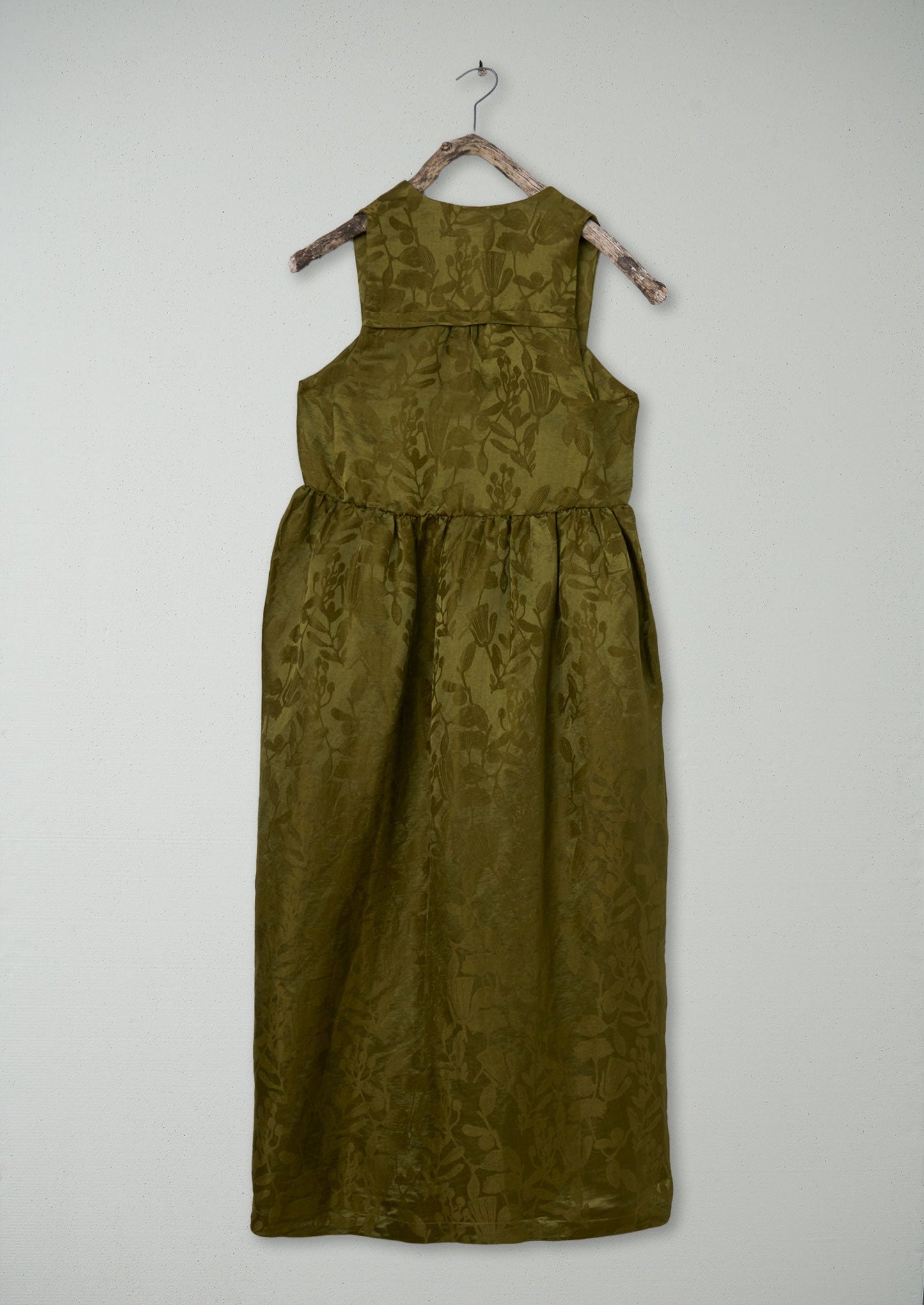 Abito senza maniche in jacquard di lino e seta rinnovato, taglia 6 (109) | Oliva intenso