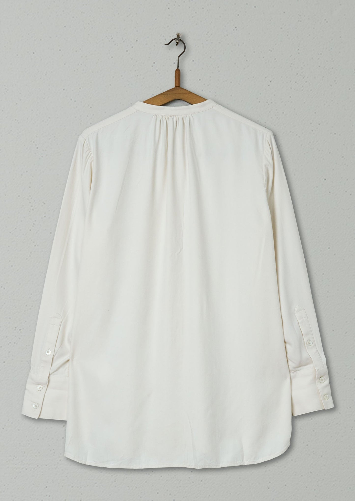 Camicia lunga in seta a spina di pesce riutilizzata, taglia 8 (406) | Bianco latte