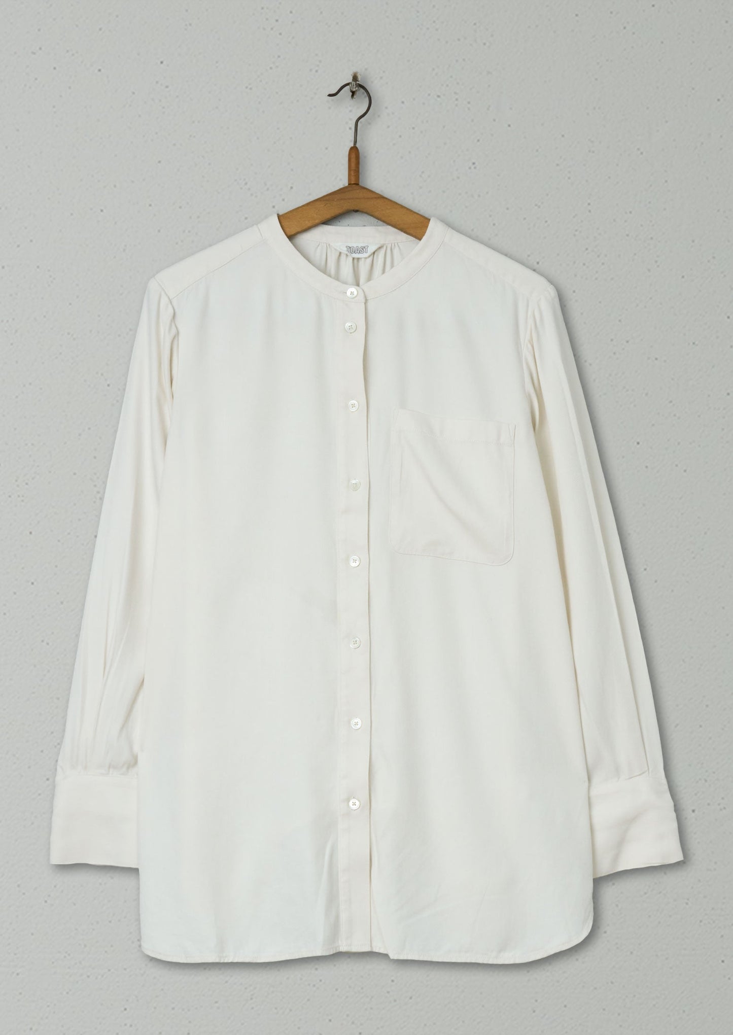 Camicia lunga in seta a spina di pesce riutilizzata, taglia 8 (406) | Bianco latte