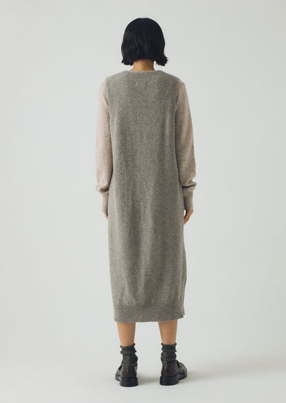 Abito in maglia di lana con scollo a V | Biscotto