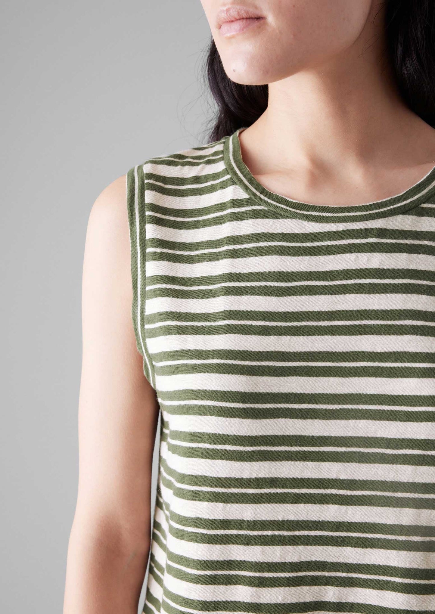 Maglietta senza maniche a righe | Verde oliva scuro/Ecru