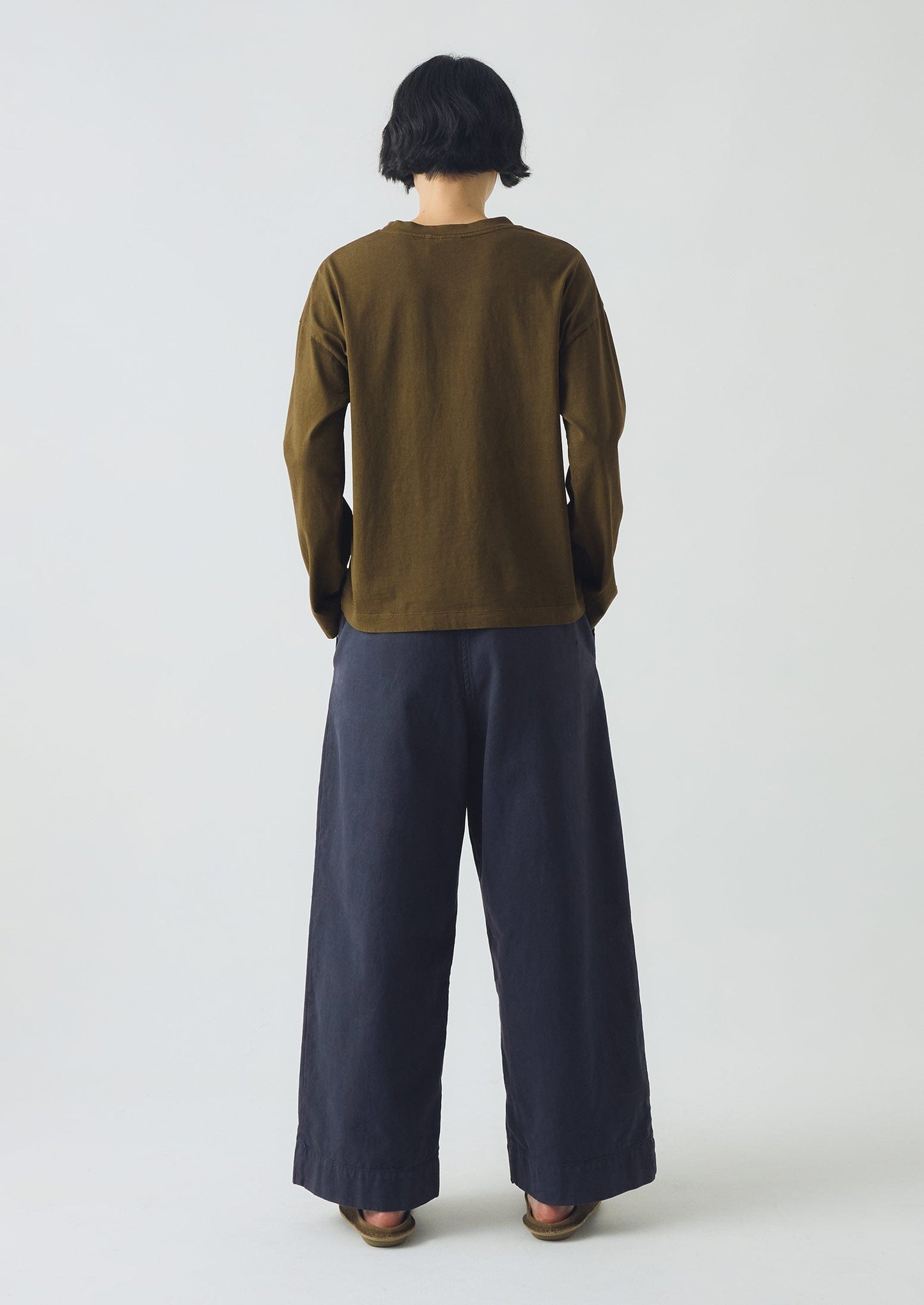 T-shirt in cotone con tasca applicata | Ottone