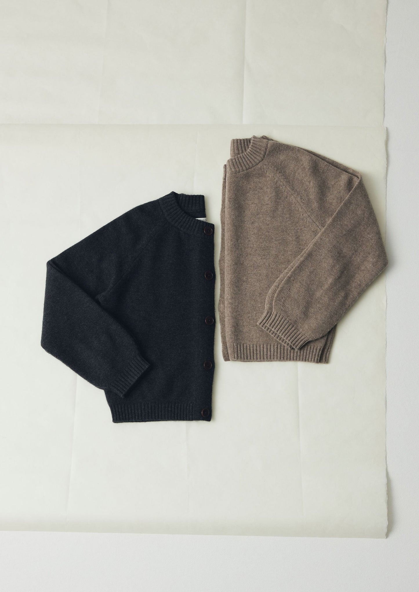 Cardigan raglan in lana e cashmere Eden | Carbone