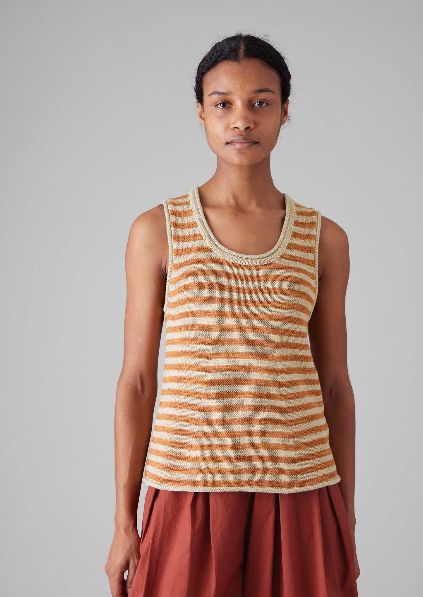 Gilet in maglia di lino e cotone a righe | Pergamena/Butterscotch