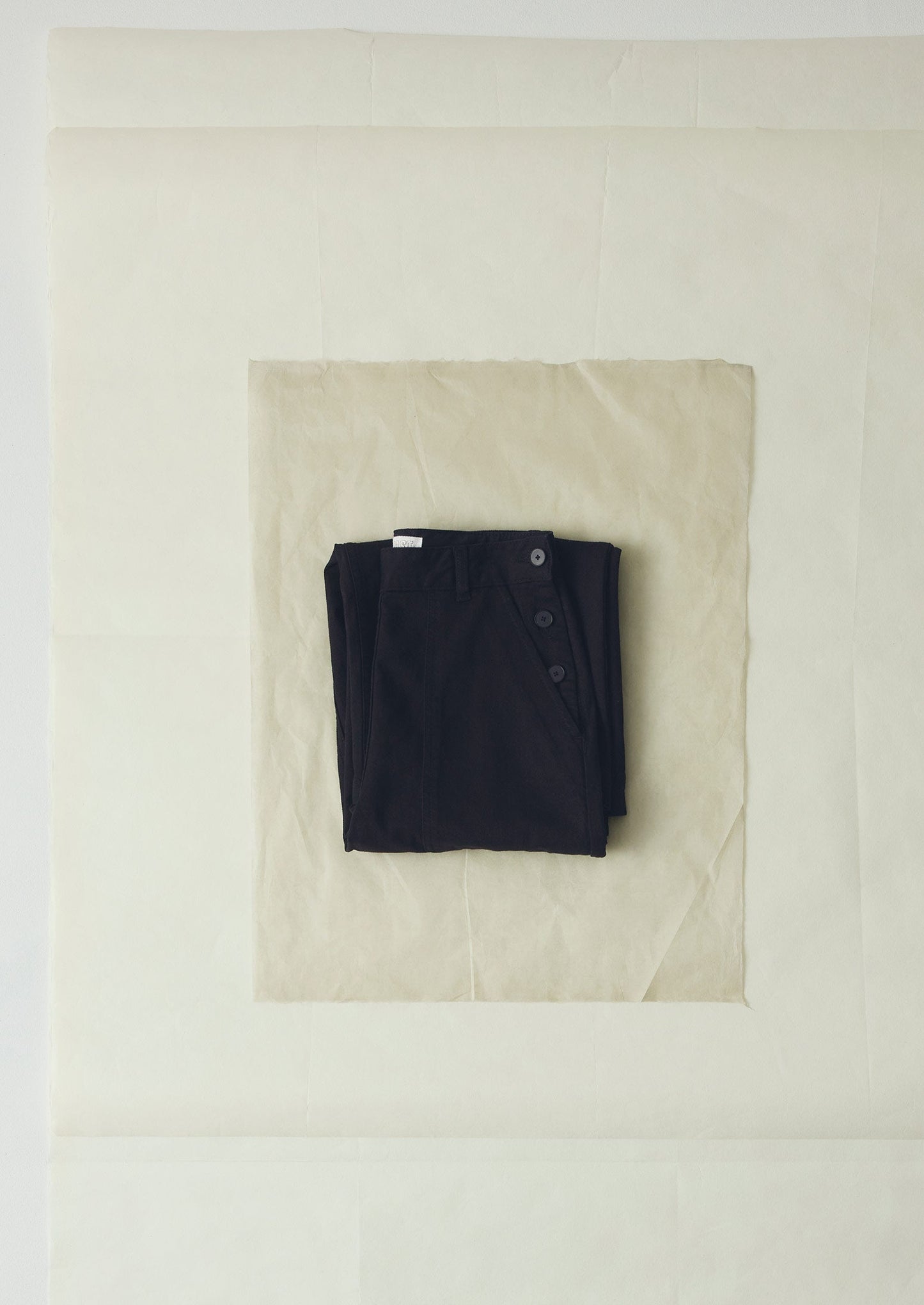 Jeans Annie Organic Denim con bottoni laterali | Nero