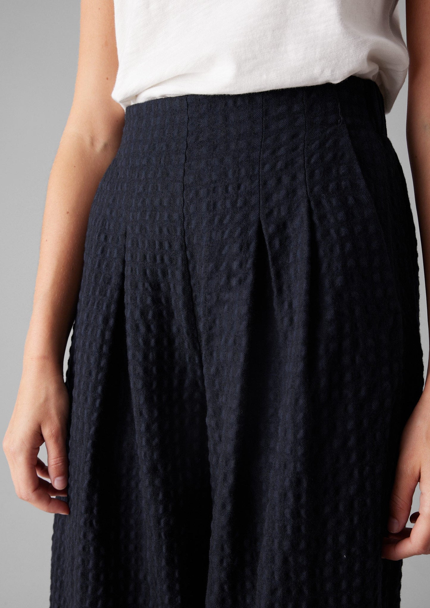 Pantaloni a gamba larga Corinne Herringbone | Blu navy