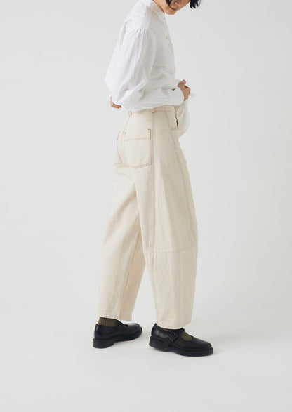 Pantaloni in denim con cuciture scultoree | Ecru