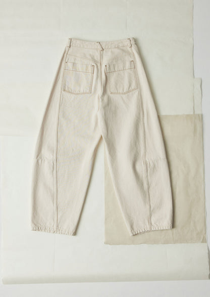 Pantaloni in denim con cuciture scultoree | Ecru