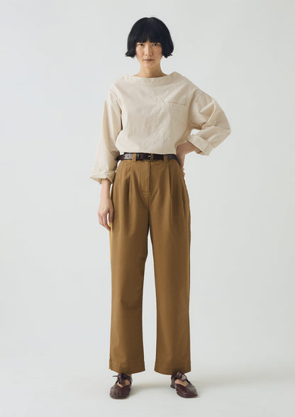 Pantaloni in cotone con pieghe sul davanti | Sabbia calda