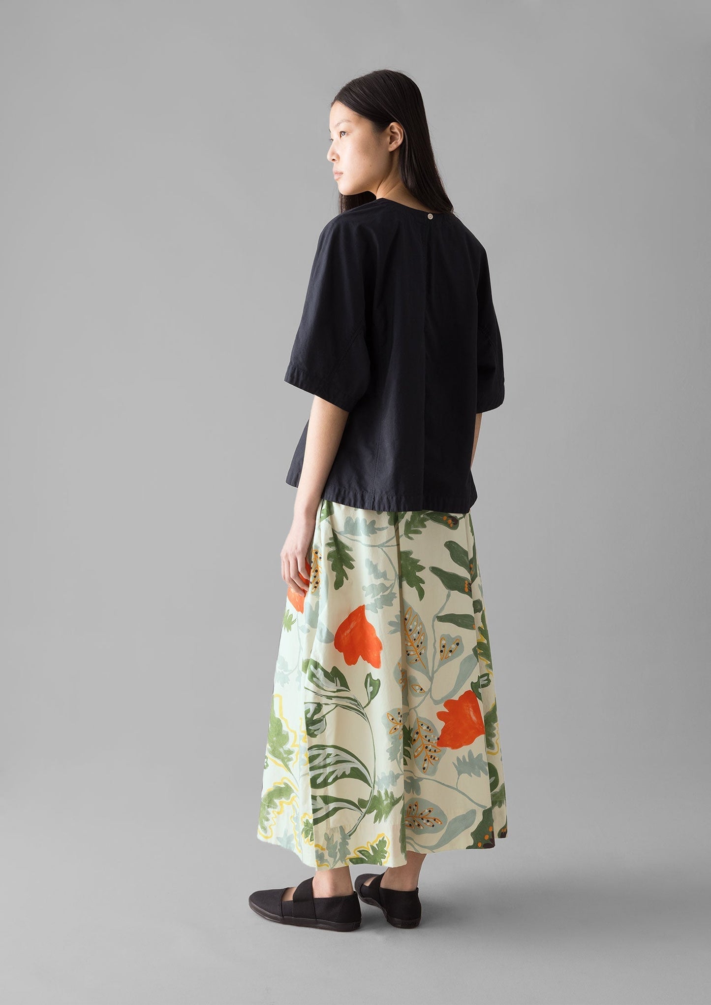 Top in popeline di cotone testurizzato con scollo a V | Inchiostro