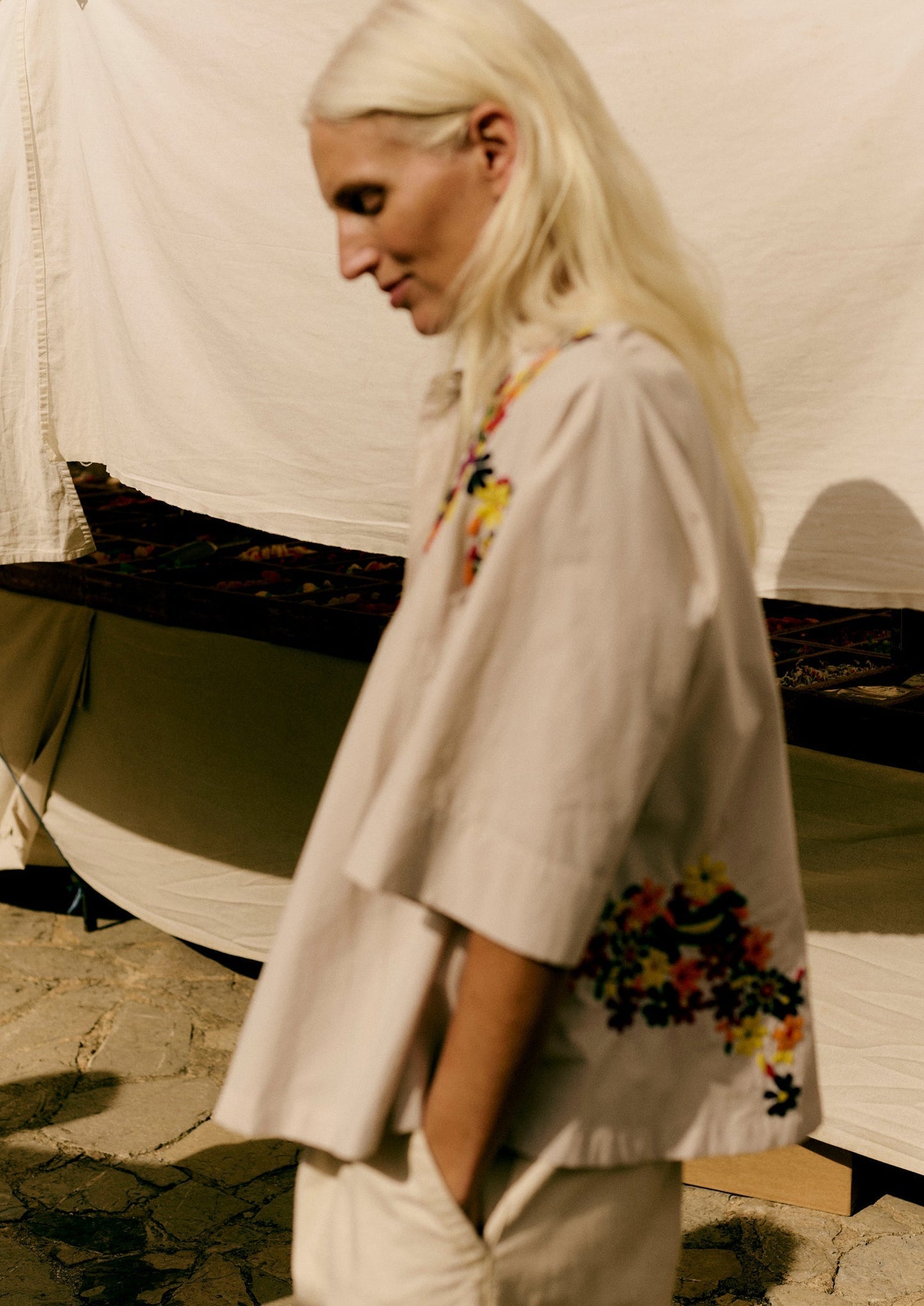 Camicia in popeline di cotone con ricami floreali | Multicolore