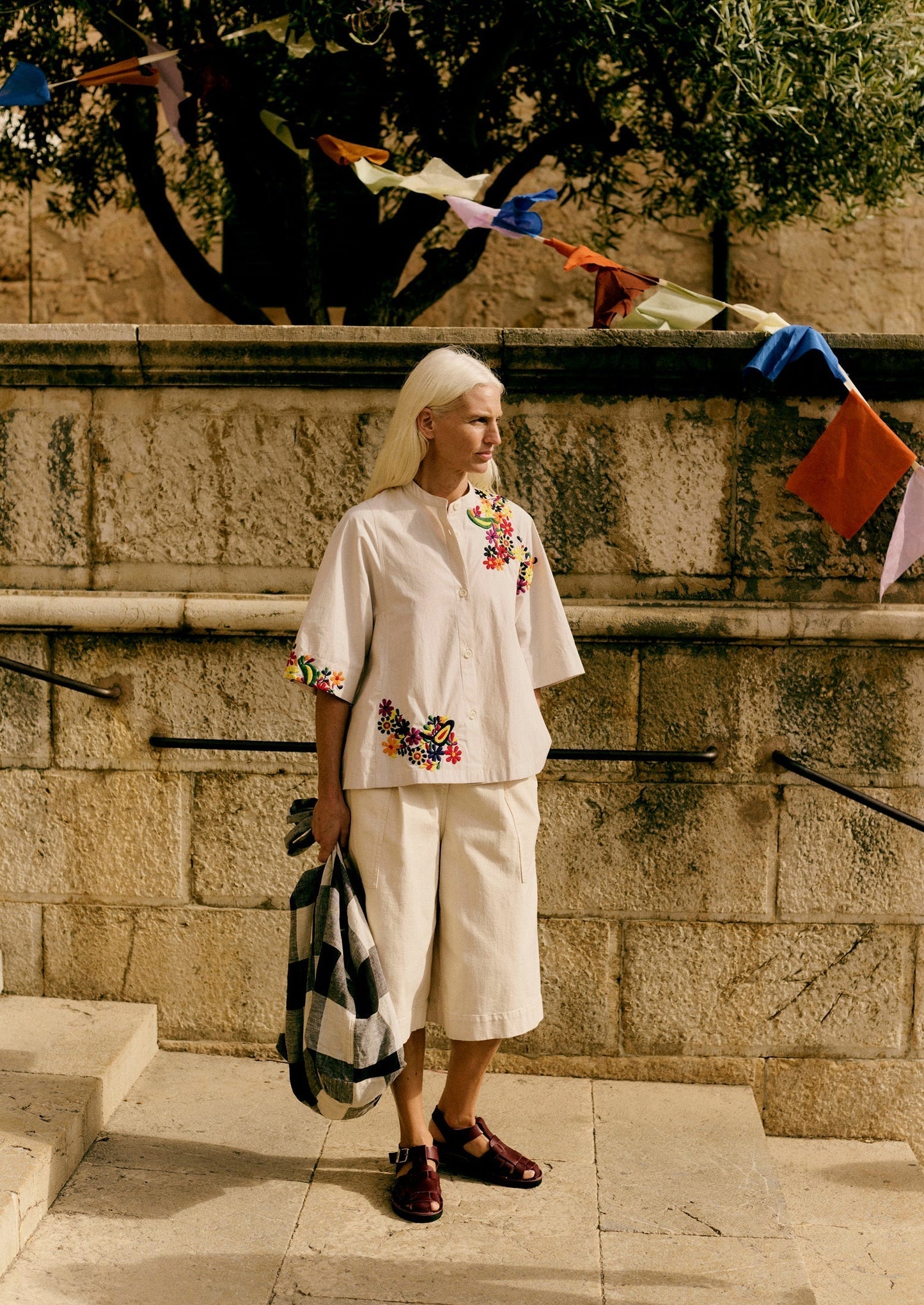 Camicia in popeline di cotone con ricami floreali | Multicolore