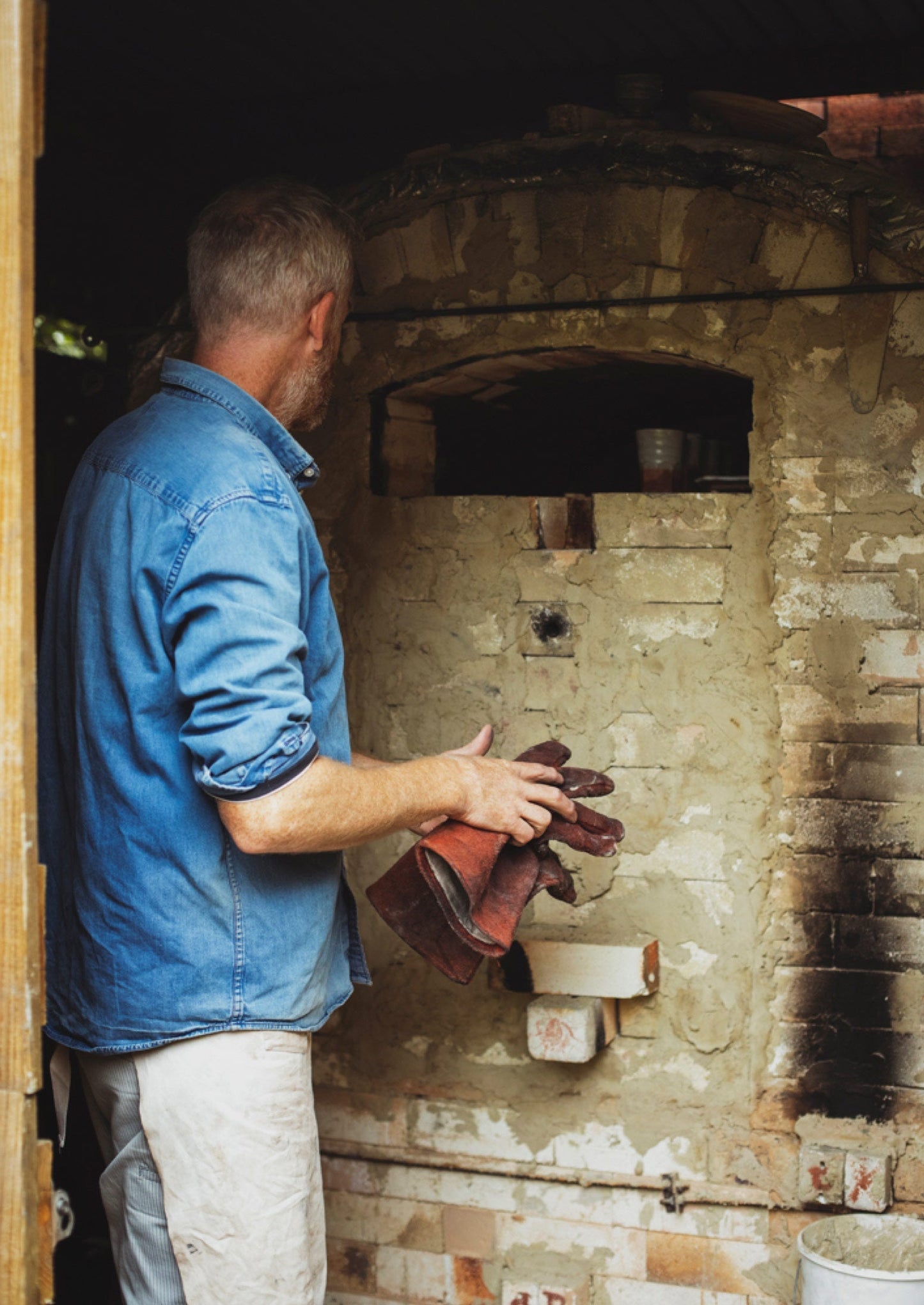 Tim Lake Small Lugged Pot | Bianco dolomite